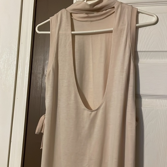 High/low open back/tie side top - Picture 3 of 4